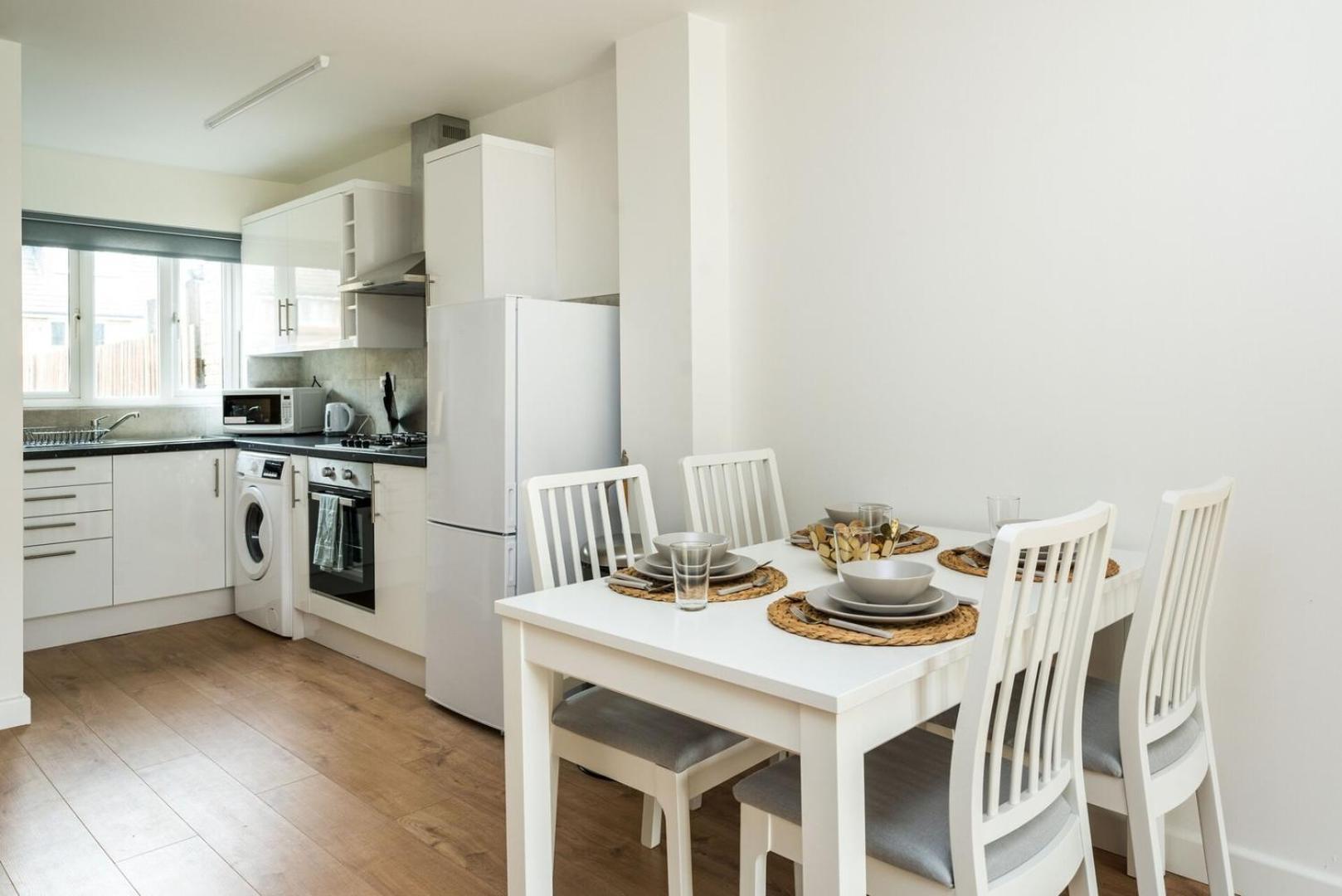 Sleek And Stylish 2bd With A Garden Anerley *